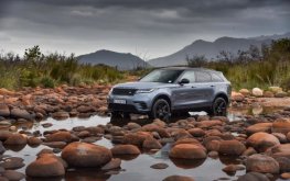 Новый Range Rover Velar удивит необычным кузовом на платформе MLA