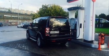 Залили в Ленд Ровер бензин вместо дизеля?